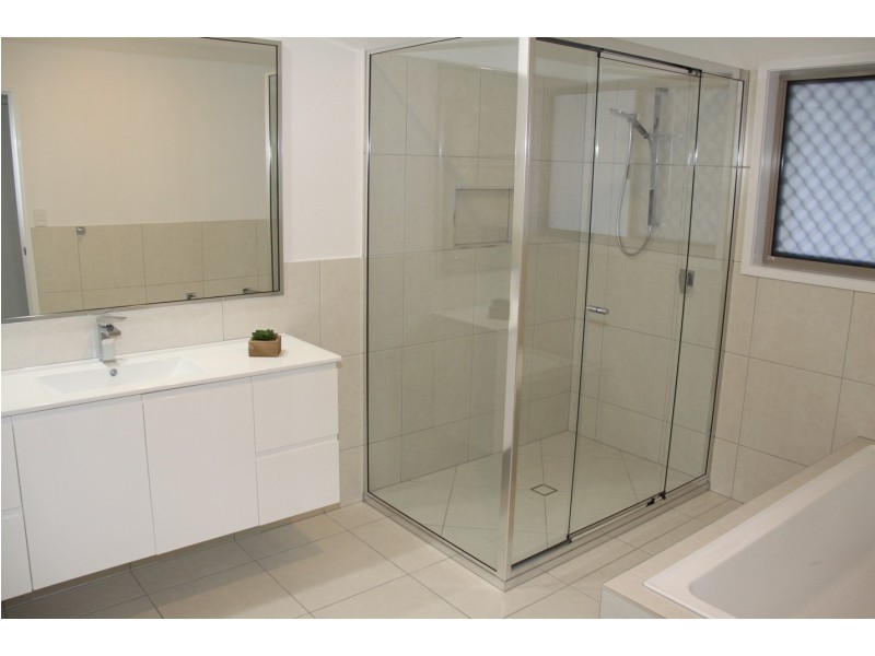 4 Stoney Court, Tannum Sands QLD 4680