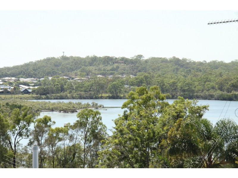 4 Sayre cr, Boyne Island QLD 4680