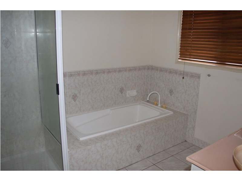 23 Selma Court, Tannum Sands QLD 4680