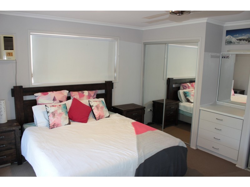 18 Lomandra Street, Boyne Island QLD 4680