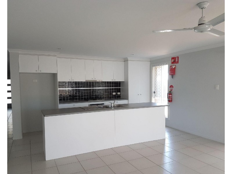 50 Iris Road, Kirkwood QLD 4680