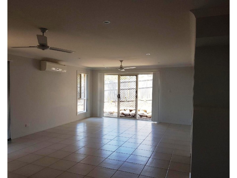50 Iris Road, Kirkwood QLD 4680