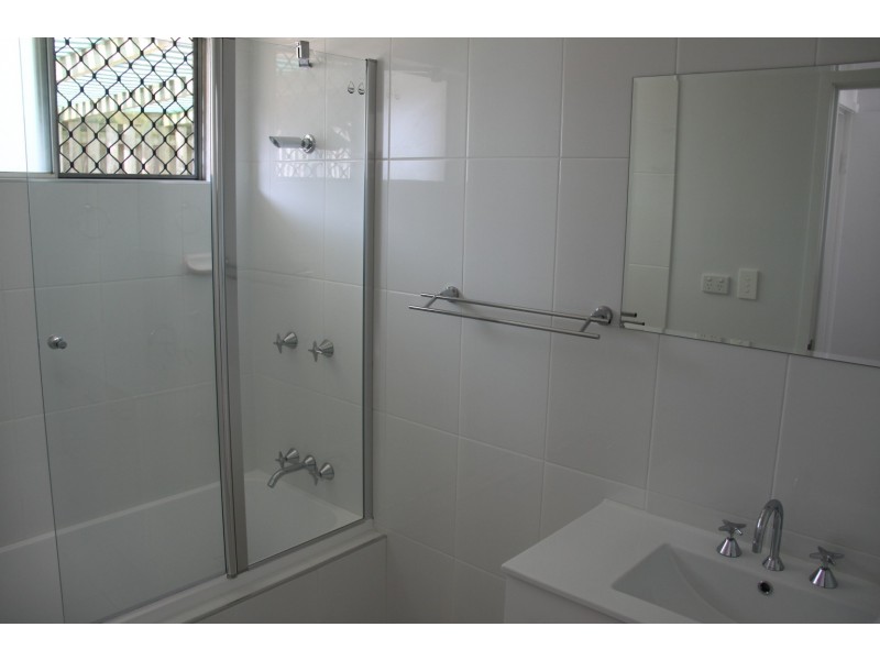 5 Irving Court, Boyne Island QLD 4680