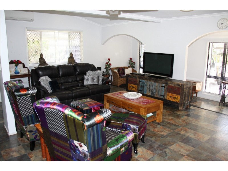 21 Alkina cr, Boyne Island QLD 4680
