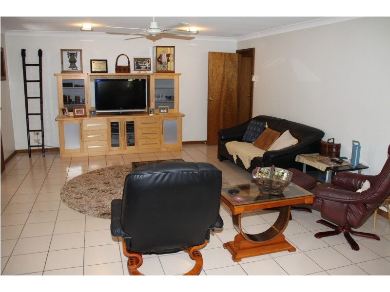 55 Cremorne Dr, Tannum Sands QLD 4680