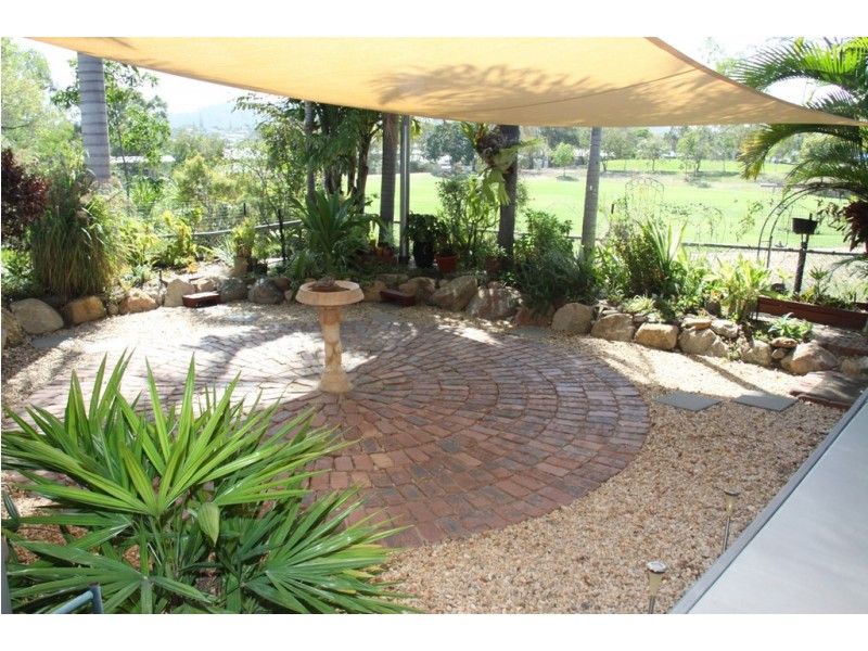 55 Cremorne Dr, Tannum Sands QLD 4680