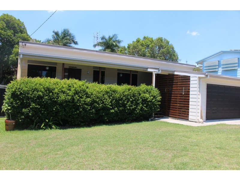 17 Davina Street, Boyne Island QLD 4680