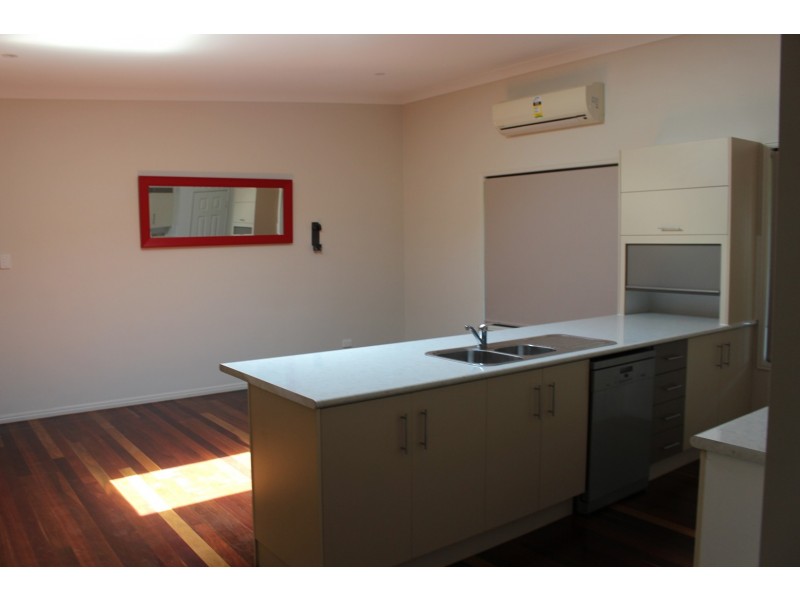 17 Davina Street, Boyne Island QLD 4680