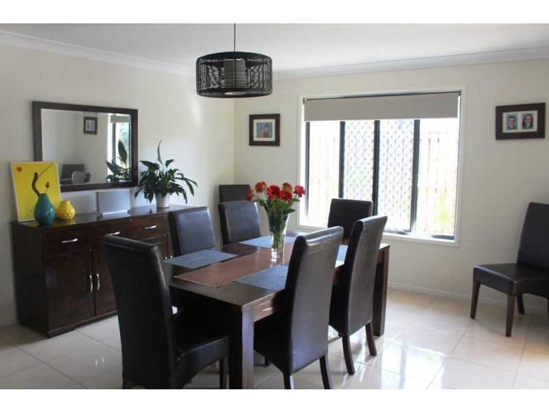 19 Lenthall Court, Boyne Island QLD 4680