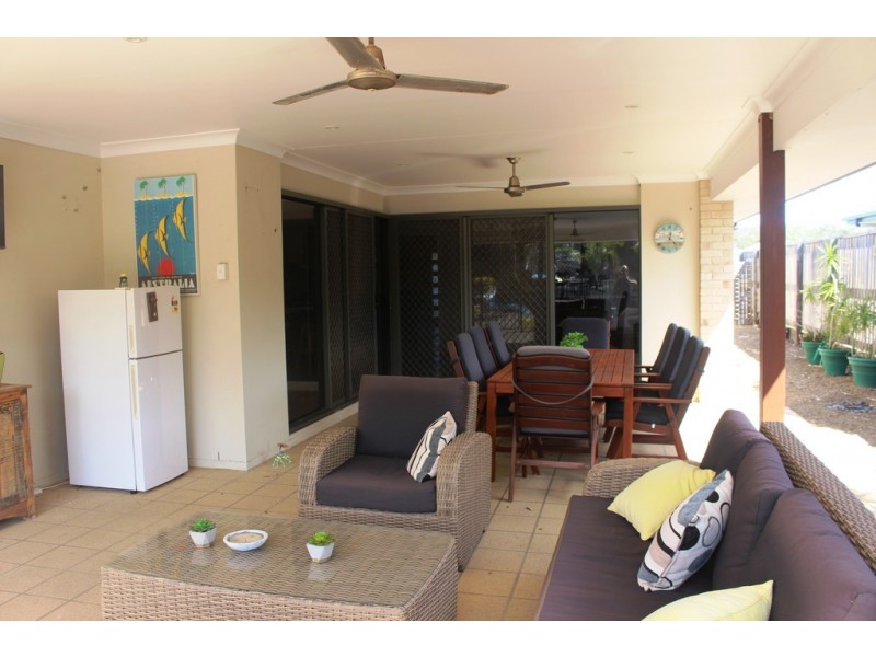 19 Lenthall Court, Boyne Island QLD 4680