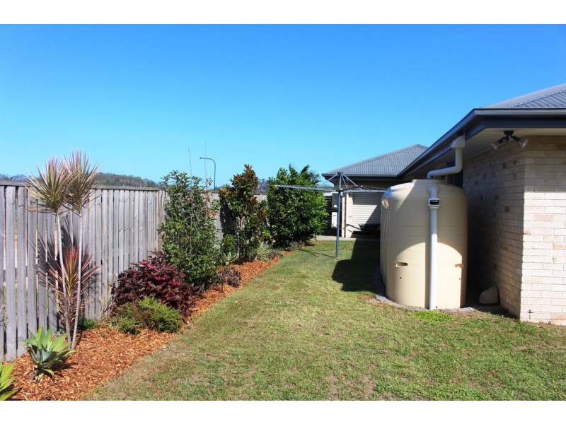 19 Lenthall Court, Boyne Island QLD 4680