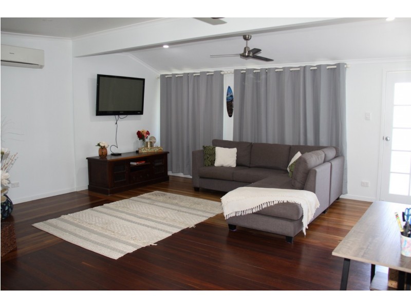 19 Orana Avenue, Boyne Island QLD 4680