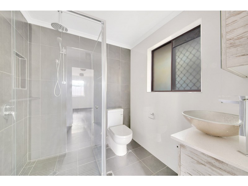 4 Alpine Ave, Boyne Island QLD 4680