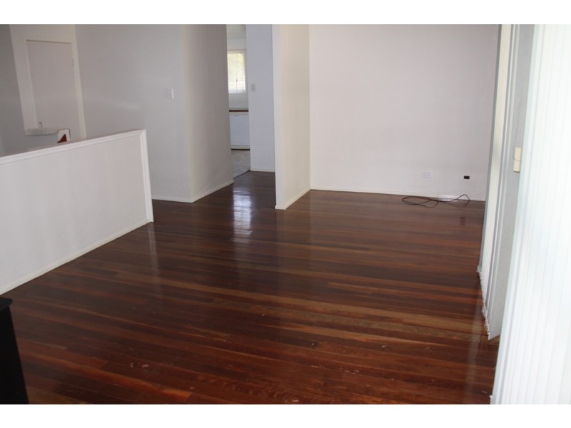 24 Alkina Ave, Boyne Island QLD 4680