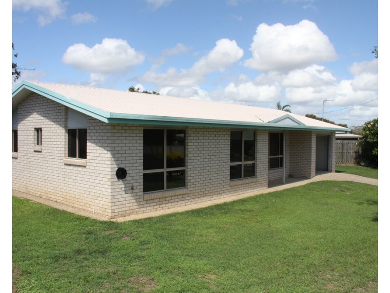 95 Booth Avenue, Tannum Sands QLD 4680