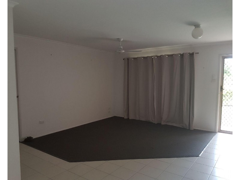 95 Booth Avenue, Tannum Sands QLD 4680