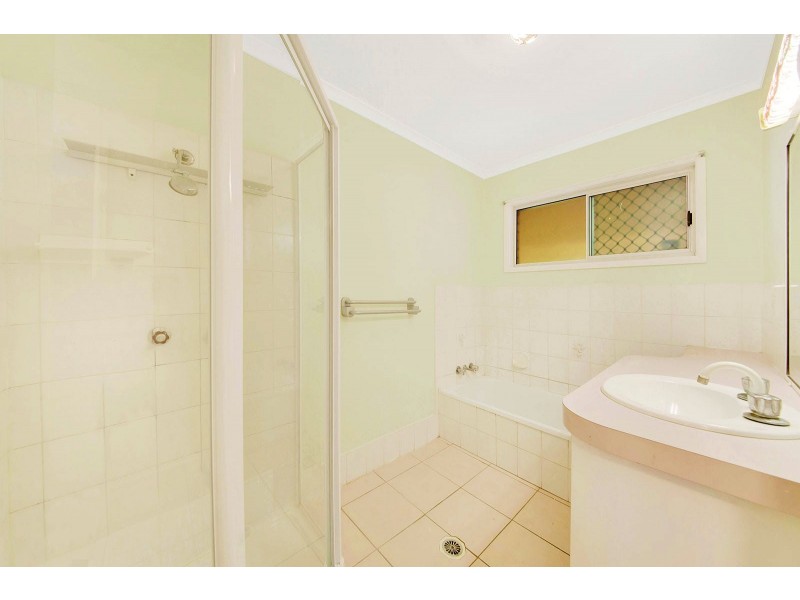 49 Katandra street, Boyne Island QLD 4680