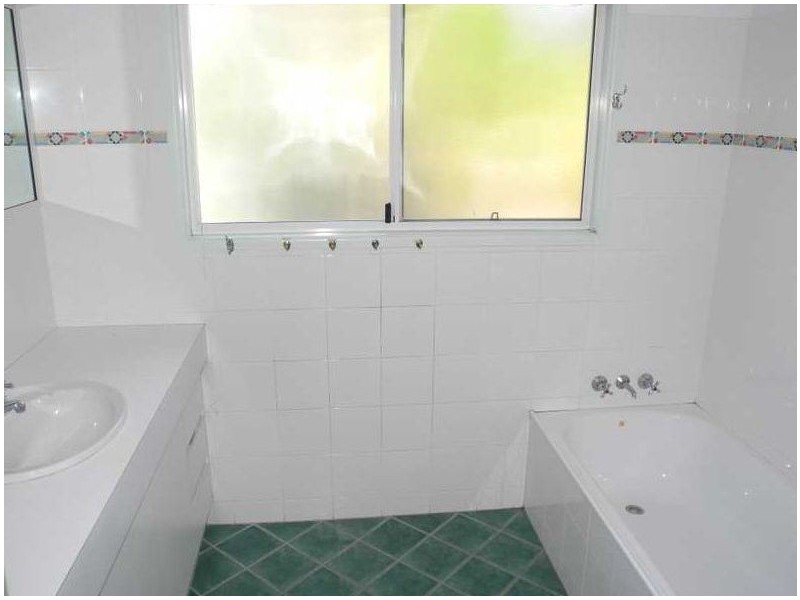 23 Alexander Street, Boyne Island QLD 4680