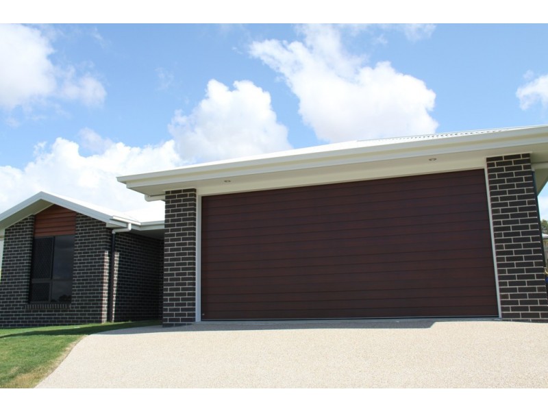 13 Valley Way, Boyne Island QLD 4680