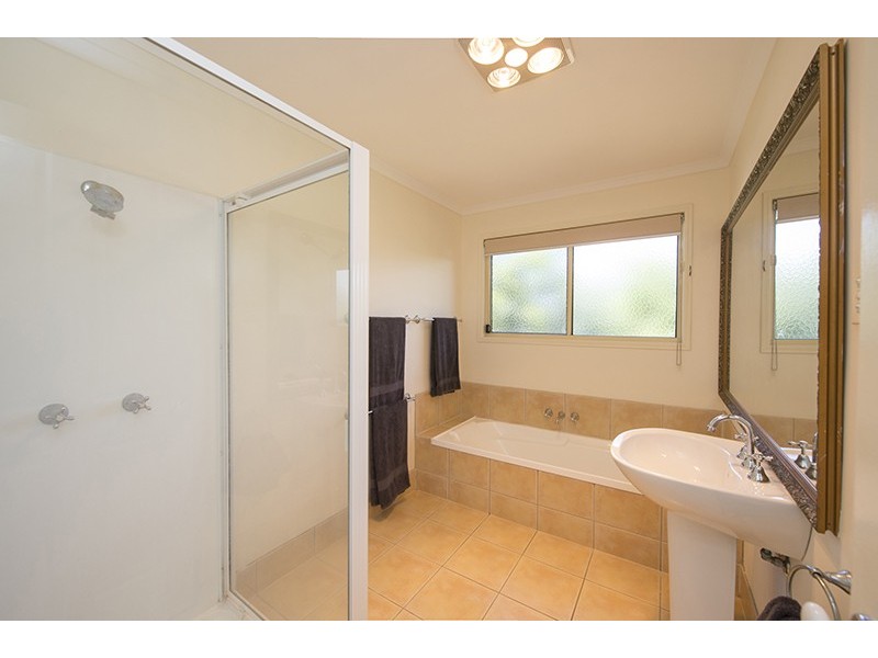 8 Ridge Close, Tannum Sands QLD 4680