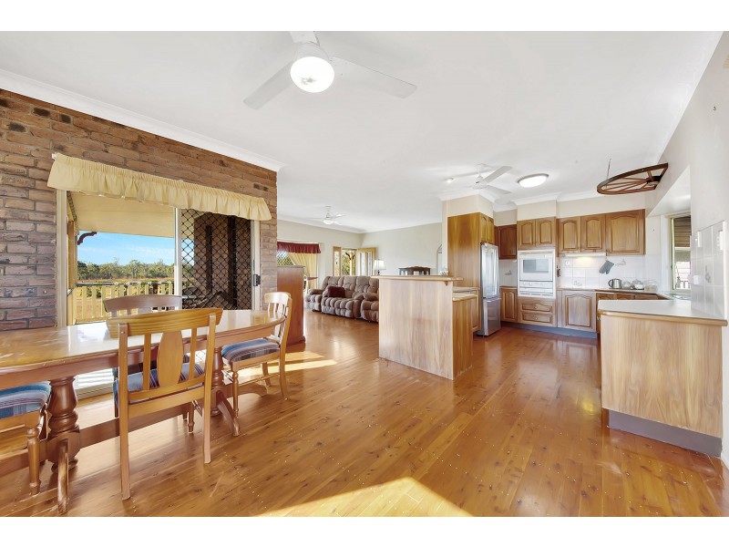 46663 Bruce Highway, Foreshores QLD 4678