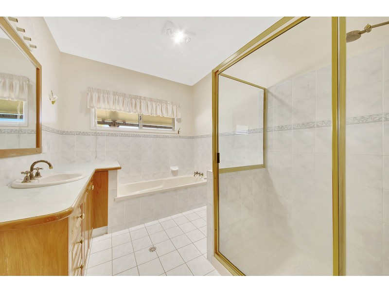 46663 Bruce Highway, Foreshores QLD 4678