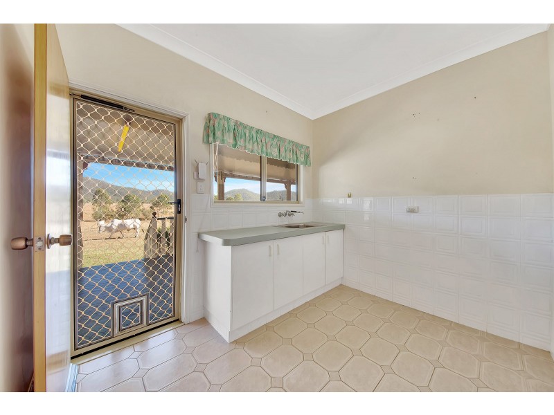 46663 Bruce Highway, Foreshores QLD 4678