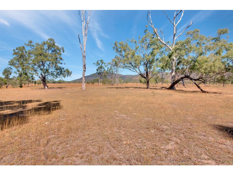 46663 Bruce Highway, Foreshores QLD 4678