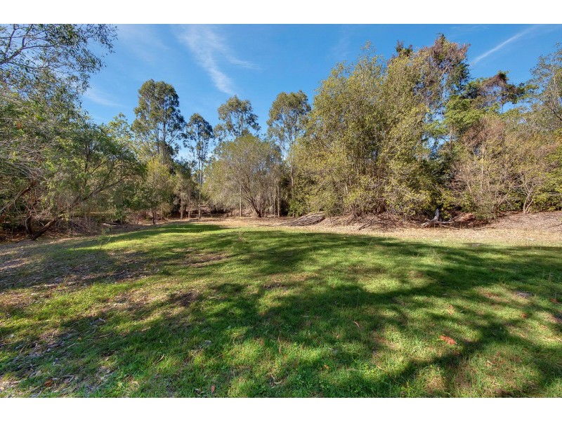 46663 Bruce Highway, Foreshores QLD 4678