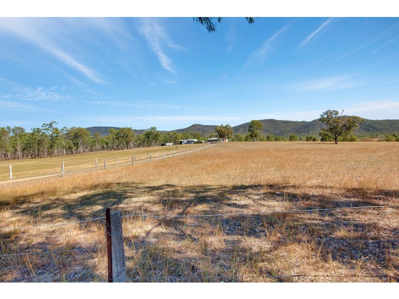 46663 Bruce Highway, Foreshores QLD 4678