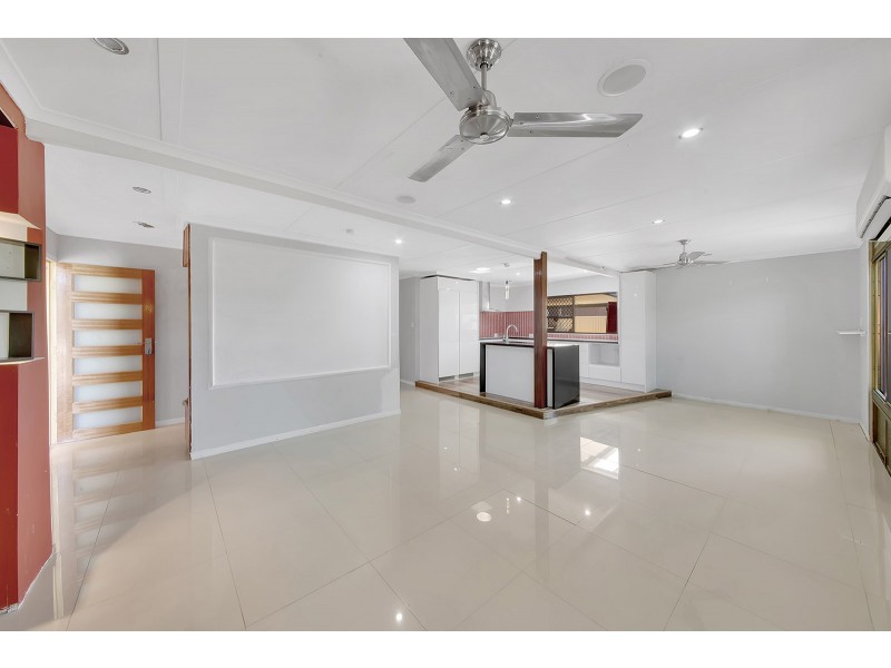 9 Alexander Street, Boyne Island QLD 4680