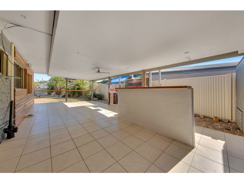 9 Alexander Street, Boyne Island QLD 4680