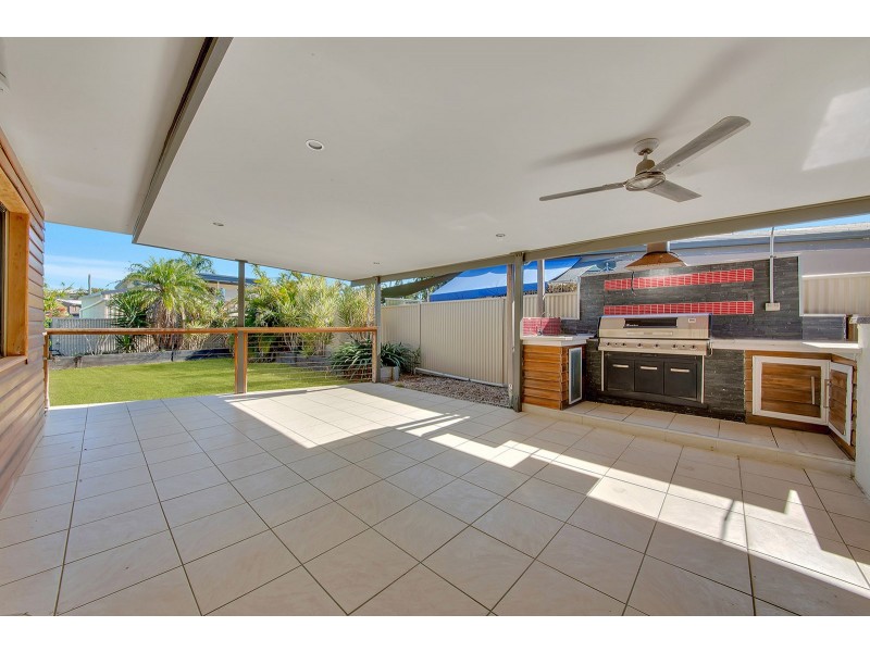 9 Alexander Street, Boyne Island QLD 4680