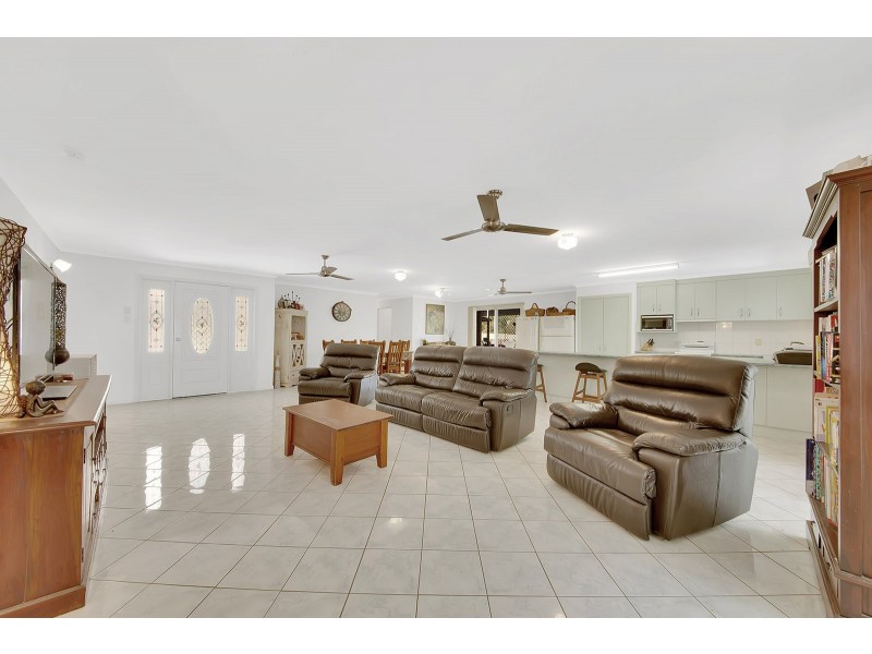 16 Selma Court, Tannum Sands QLD 4680