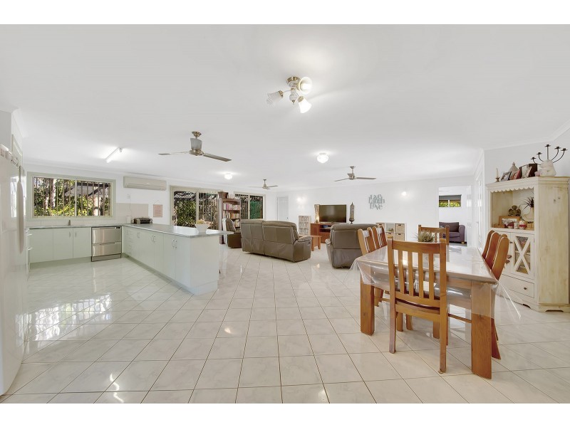 16 Selma Court, Tannum Sands QLD 4680
