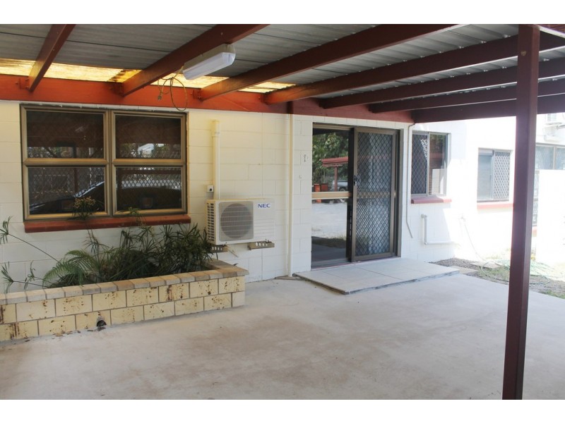 1/4 Arthur Street, Boyne Island QLD 4680