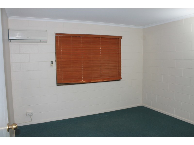 1/4 Arthur Street, Boyne Island QLD 4680