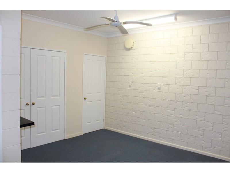 1/4 Arthur Street, Boyne Island QLD 4680