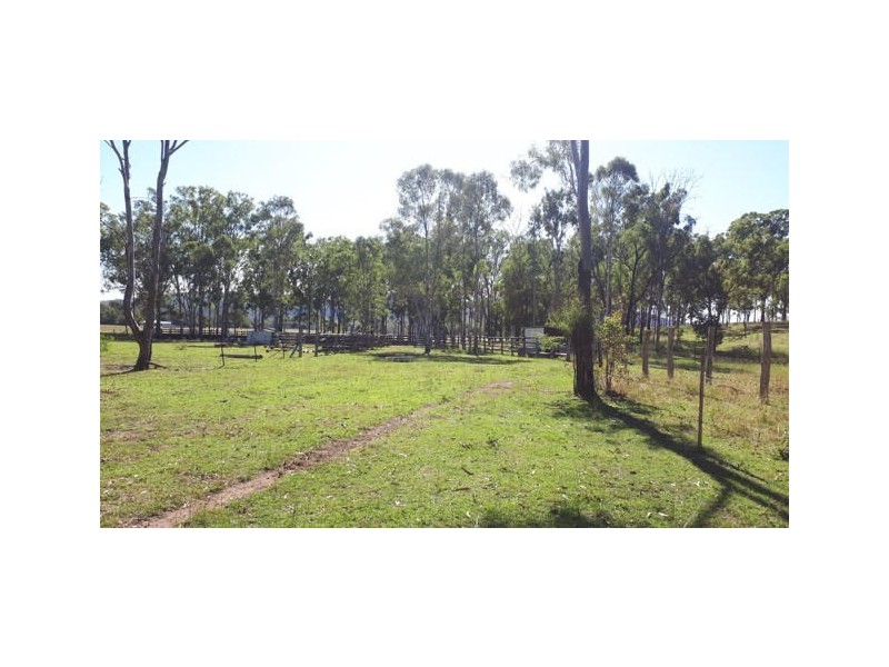 425 Randles Road, Bororen QLD 4678