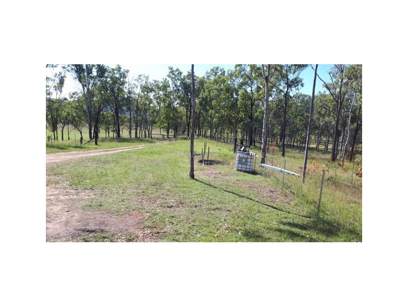 425 Randles Road, Bororen QLD 4678