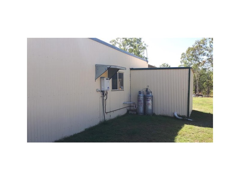 425 Randles Road, Bororen QLD 4678