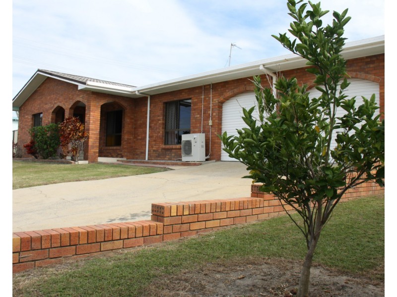 1 Swains Court, Boyne Island QLD 4680
