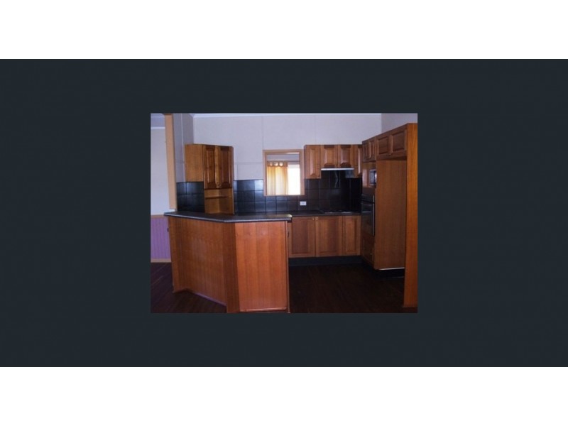 13 Beach Ave, Tannum Sands QLD 4680