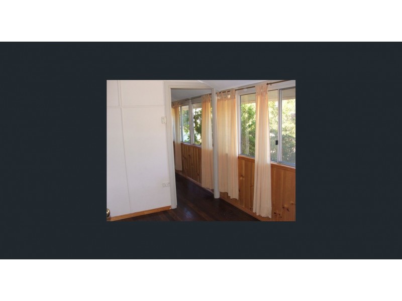 13 Beach Ave, Tannum Sands QLD 4680