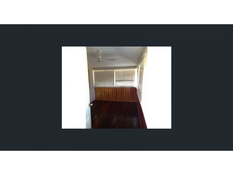 13 Beach Ave, Tannum Sands QLD 4680