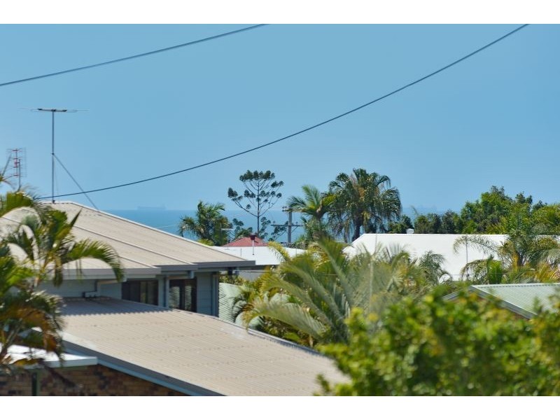 69 Booth Avenue, Tannum Sands QLD 4680