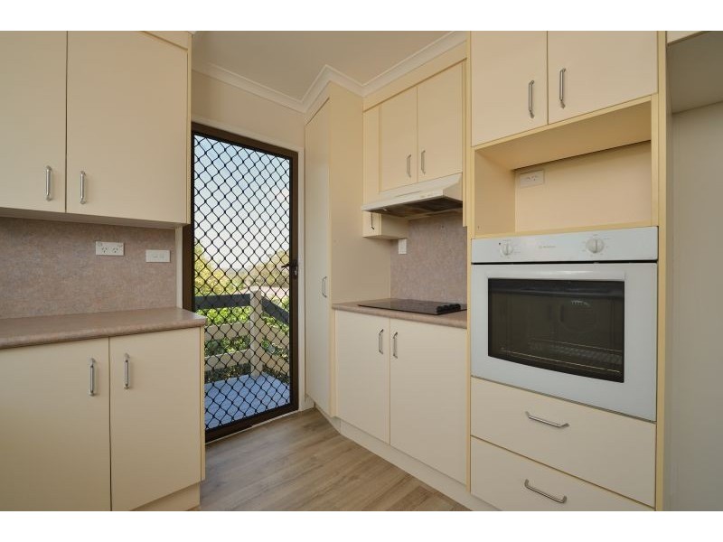 69 Booth Avenue, Tannum Sands QLD 4680