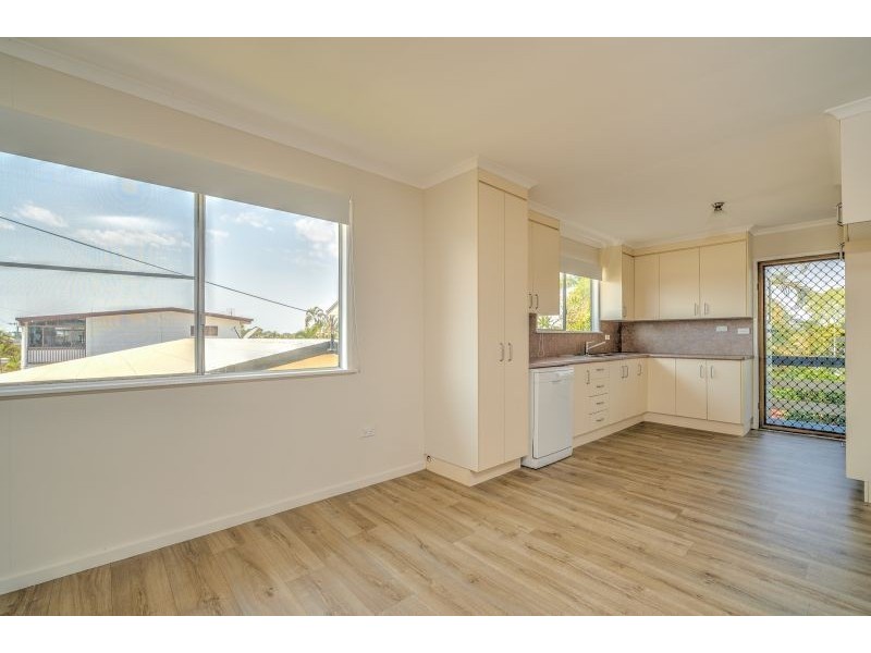 69 Booth Avenue, Tannum Sands QLD 4680