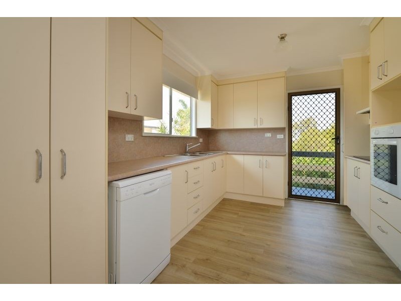69 Booth Avenue, Tannum Sands QLD 4680