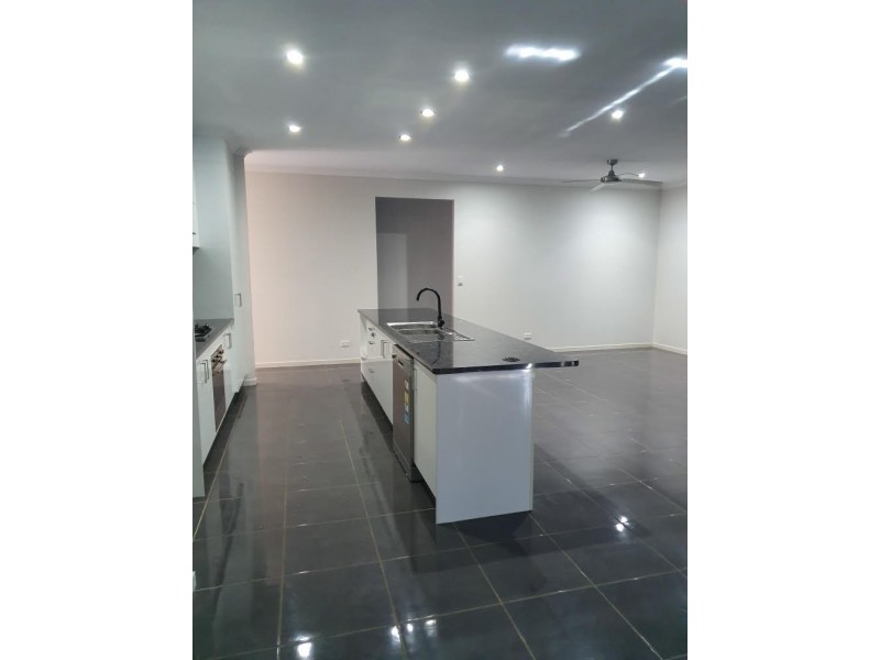 57 Briffney Street, Kirkwood QLD 4680